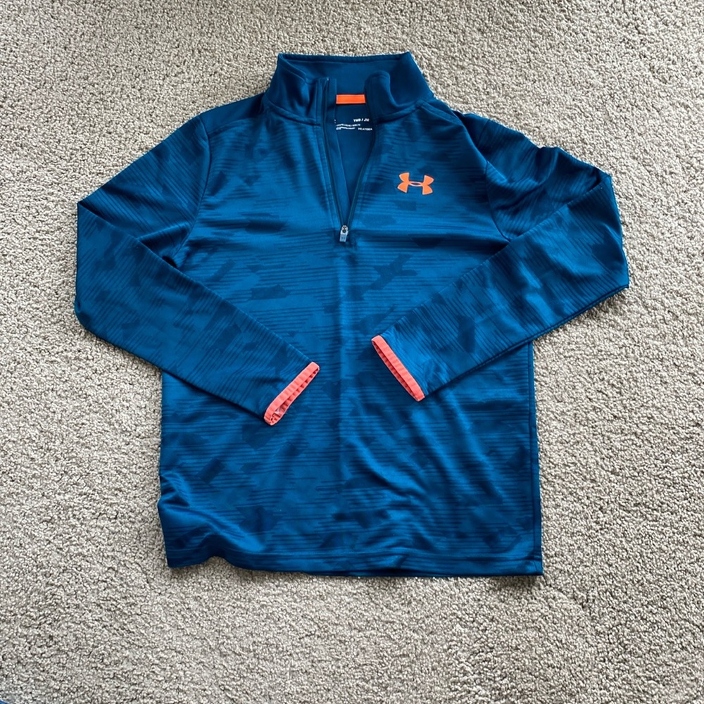 Boys size medium half zip